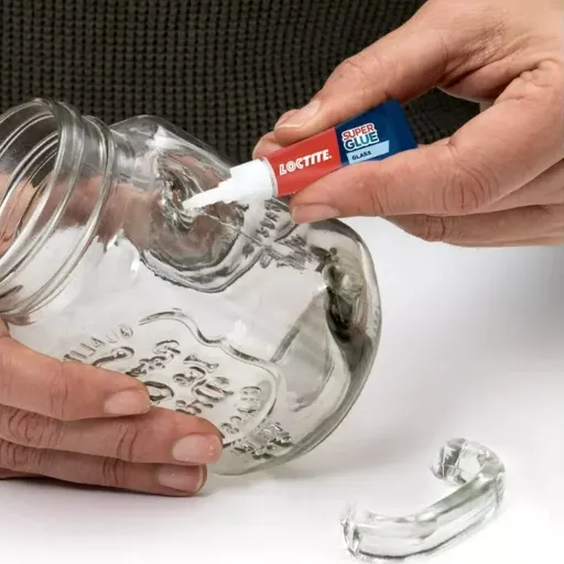Super Glue and Its Effectiveness on Glass